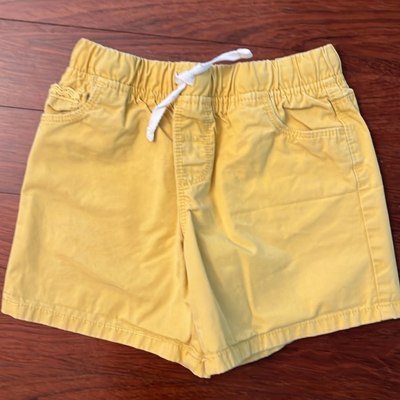 ⭐️ Carter’s Shorts - Picture 3 of 8